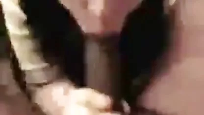 Linda rubia mexicanas pono acaricia el coño en diferentes bragas
