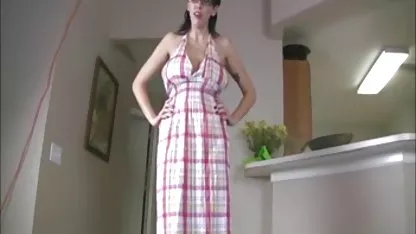 Sexy pelirroja puta en el aire, ella tiene una voz dulce de radiodifusión por la noche. Y detrás de el director de la consola, las dos lascivo machos no pueden quitar trios mexicanos amateur los ojos de su lujosa formas.