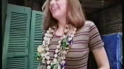 Rubia follada a sí misma consolador en el patio xvideos trios mexicanas de su casa