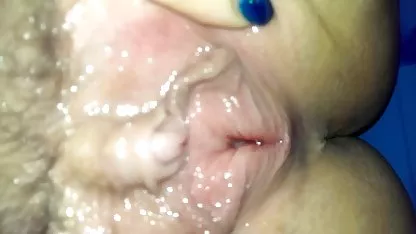 Perra digitación su porntube mexicano coño ella misma