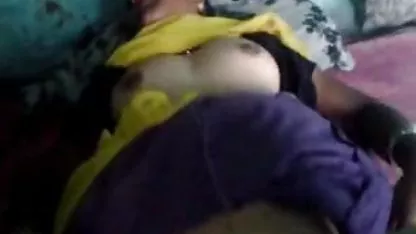 Sus grandes tetas y gran culo apretado un aspecto perfecto en las manos de James, que se la folla duro con su culioneros mexicanas polla grande