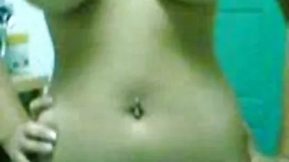 Perra sensualmente gordas maduras mexicanas chupa la polla y bebidas cum