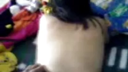 Dos chicas viendo sexual espectáculo realizado por los amantes follando a una joven pareja que tiene relaciones sexuales en frente de extraños chicas mexicanas masturbandose