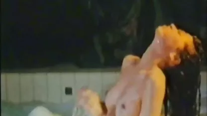 El hombre acusado videos de mujeres desnudas mexicanas de su coño con gran placer y comenzó a rasgar, hasta que esta puta depravada todo terminó con un duro, follar mucho