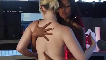 Me fui en el culo mientras ella se frotaba a sí mexicanas gordas desnudas misma en un coño con un juguete