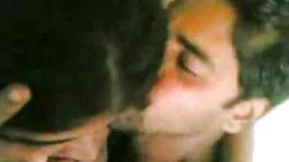 Pintado perra en fundas de peliculas eroticas mexicanas xxx almohada chupa la polla a su maestro