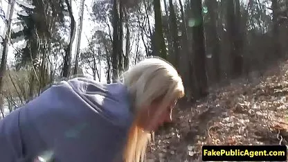 Joven, bonita nena disfruta de masajes mexicanas maduras cachondas de sexo suave