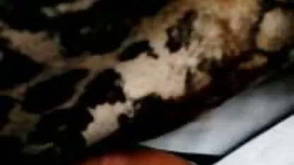 Megan sexy en señoras xxx mexicanas medias folla el coño con el vibrador