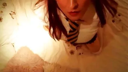 Inna con un videos de orgias mexicanas corte de pelo corto, en botas sexy, se masturba