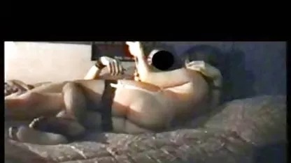 Mujer videos caseros mexicanas infieles asiática con una cola de caballo chupa la polla al aire libre