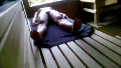 En cama de videos xxx caseras mexicanas 2 de coger a una japonesa de coño peludo