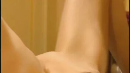 La morena con un coño peludo se dio a sí misma a un chico en el maduras mexicanas xvideos piso en analchik