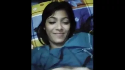 Busty babe Sakura Aragaki se masturba con videos pormo de mexicanas juguetes