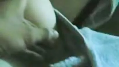 Morena le da a un hombre videos xxx de mexicanas infieles negro sexo oral y anal